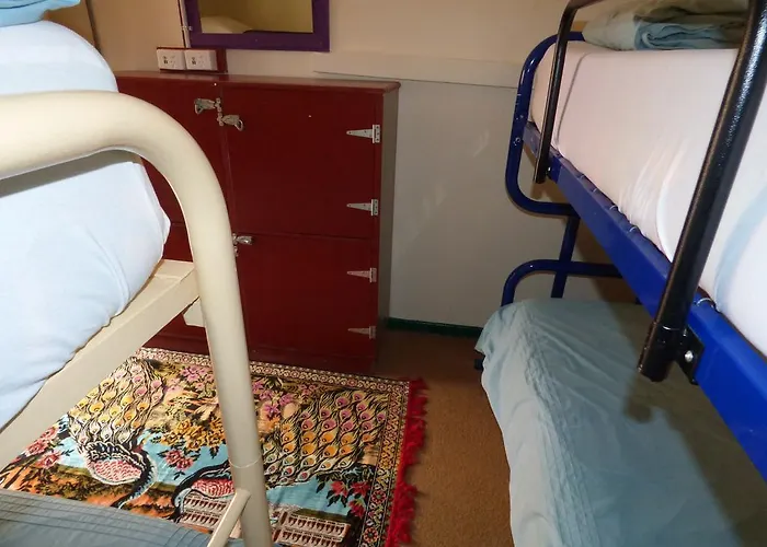 Hostal Cactus Jacks Backpackers *