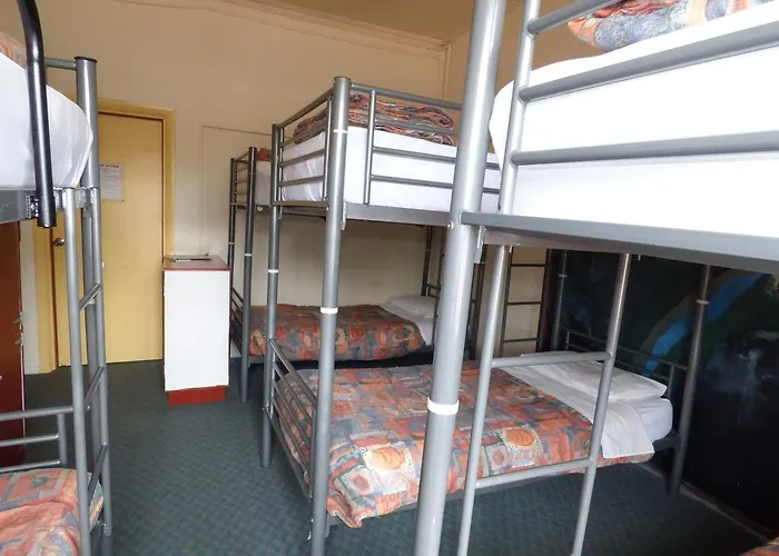 Cactus Jacks Backpackers Hostal *