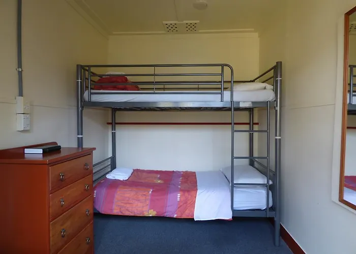 Hostal Cactus Jacks Backpackers *